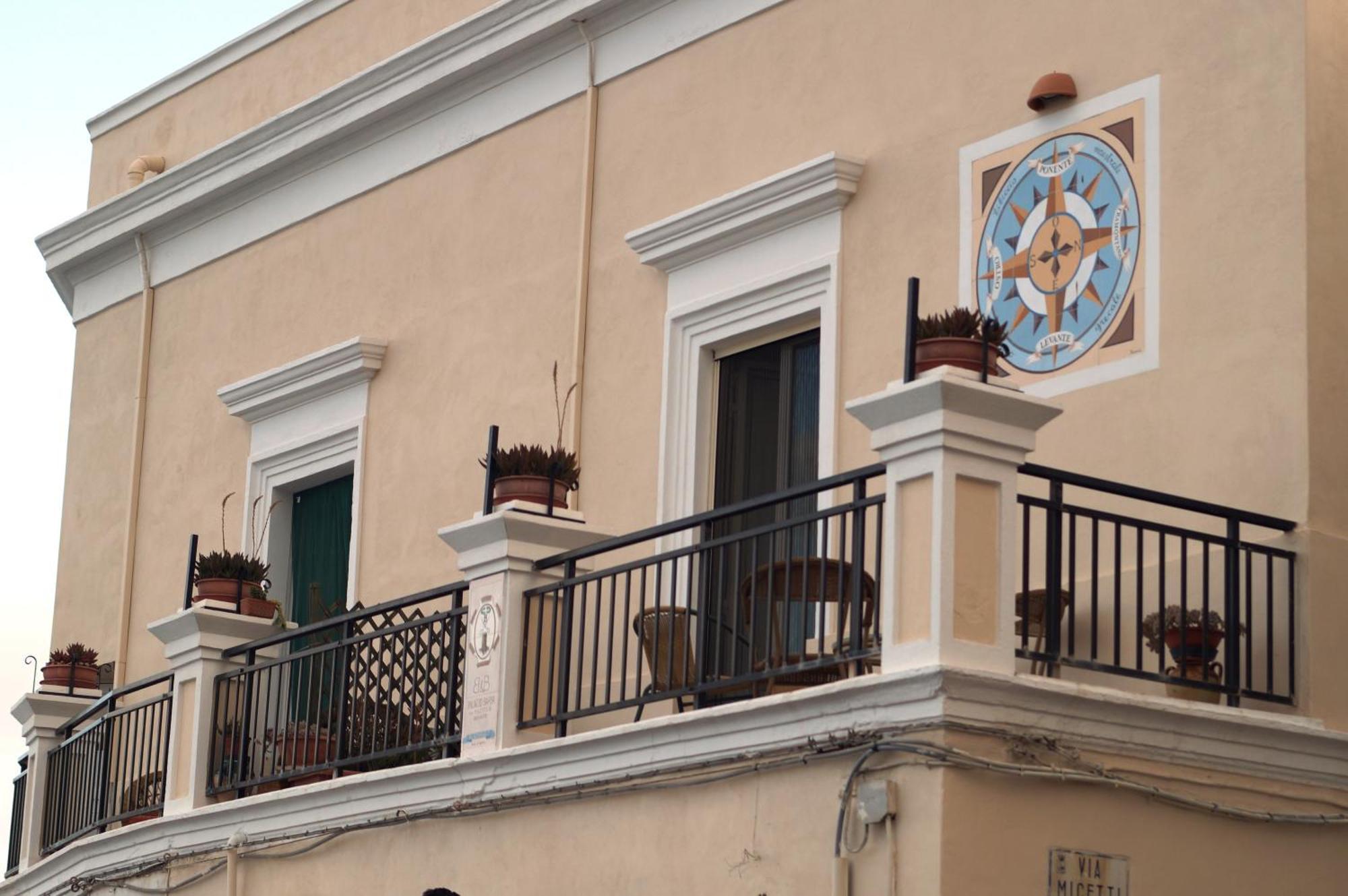 مبيت وإفطار غالّيبولي Palazzo Barba المظهر الخارجي الصورة