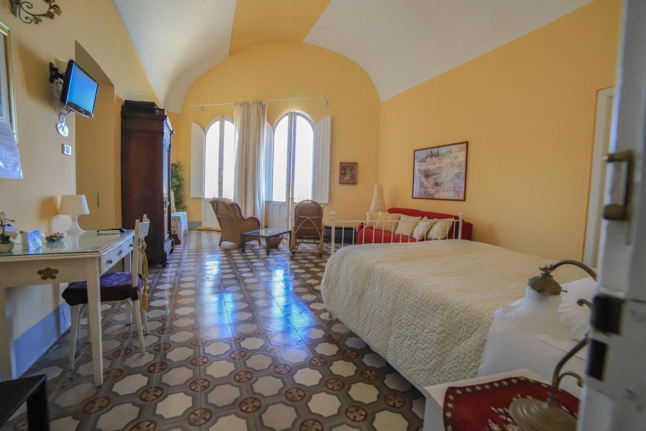 مبيت وإفطار غالّيبولي Palazzo Barba المظهر الخارجي الصورة
